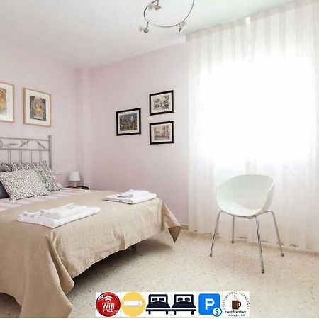 Apartamento Jardin De Santa Paula Sevilla Exterior foto